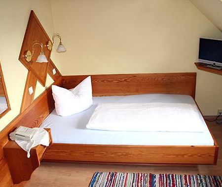 Hotel Bayerischer Hof Rehlings Weißensberg Habitación foto